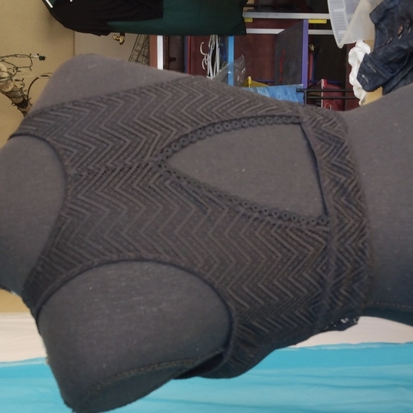 Black bralettte, Unknown brand, May be Size medium - Picture 3 of 4